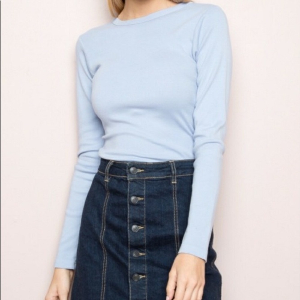 Brandy Melville long sleeve Tee!